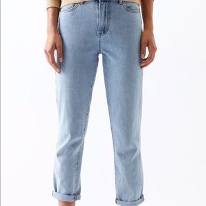 Pac sun Light wash mom jeans